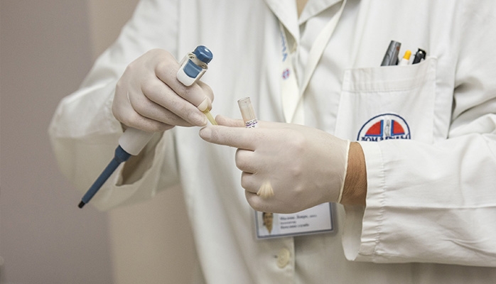Les tests antigéniques en entreprise sont autorisés pour les salariés volontaires